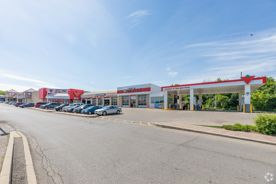 4400 Dufferin St, Toronto, ON for sale - Primary Photo - Image 1 of 1