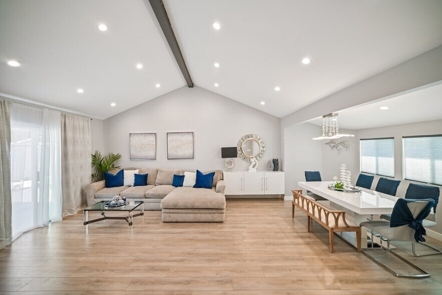 8434 Oakdale Ave, Winnetka, CA à vendre - Photo du bâtiment - Image 2 de 30