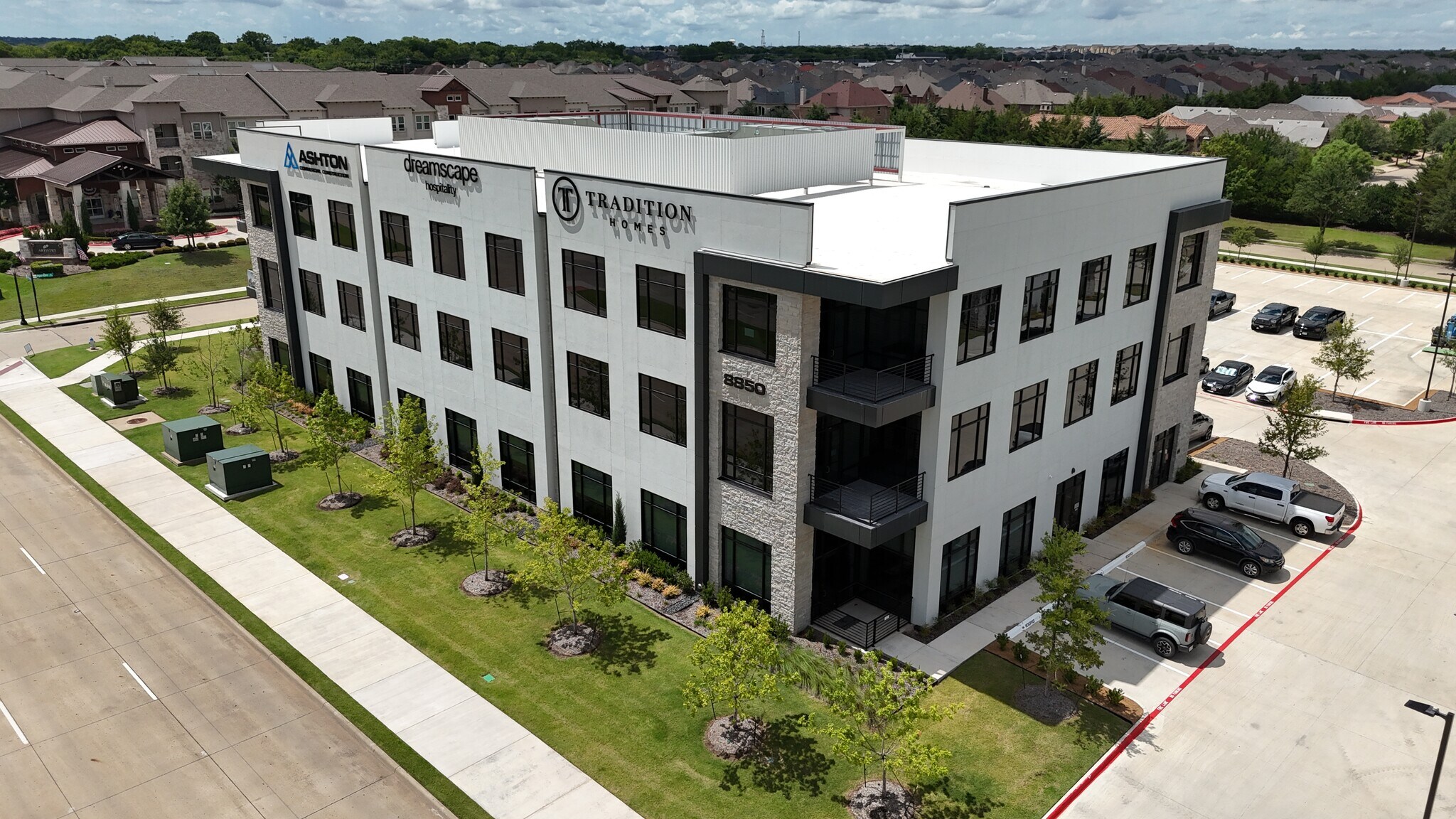 8850 Collin McKinney Parkway, McKinney, TX à louer Photo du bâtiment- Image 1 de 61