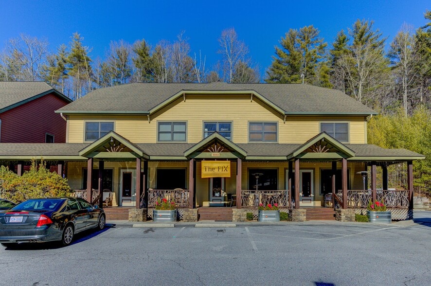 3093 US Highway 64 E, Sapphire, NC for sale - Building Photo - Image 2 of 44