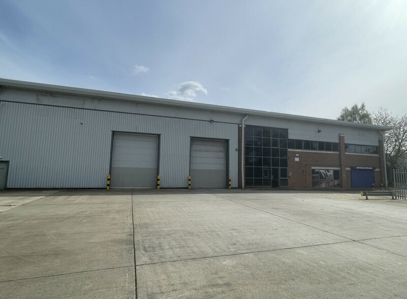Molly Millars Ln, Wokingham à louer - Photo du bâtiment - Image 2 de 3