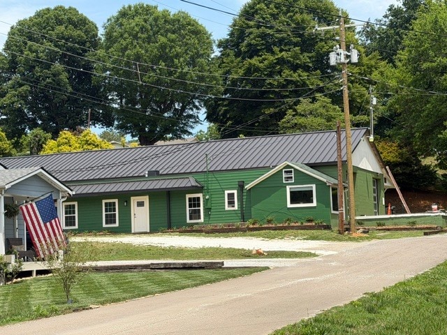 68 Circle Dr, Marion, NC à vendre - Photo principale - Image 1 de 29