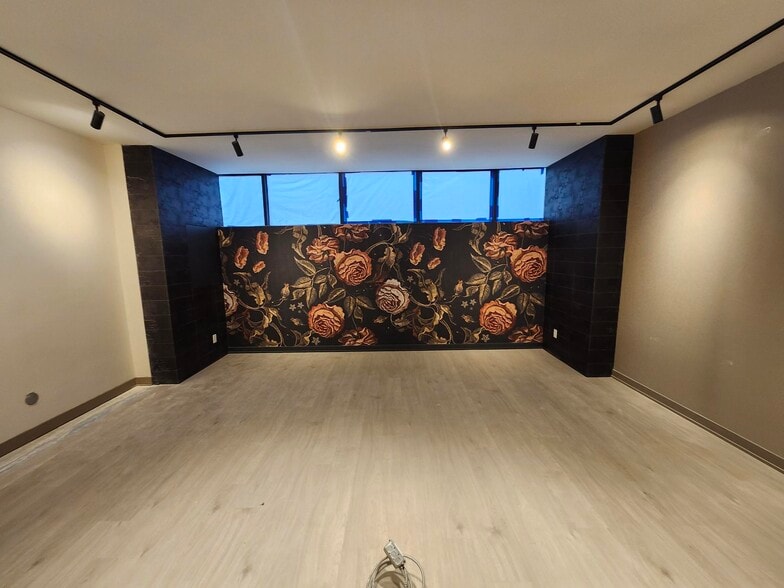 636 King St W, Toronto, ON for lease - Building Photo - Image 3 of 10