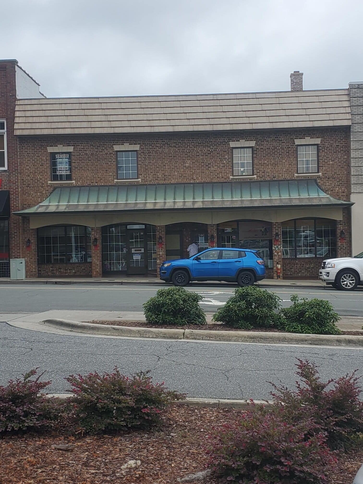 124-126 W Front St, Burlington, NC for lease Interior Photo- Image 1 of 8