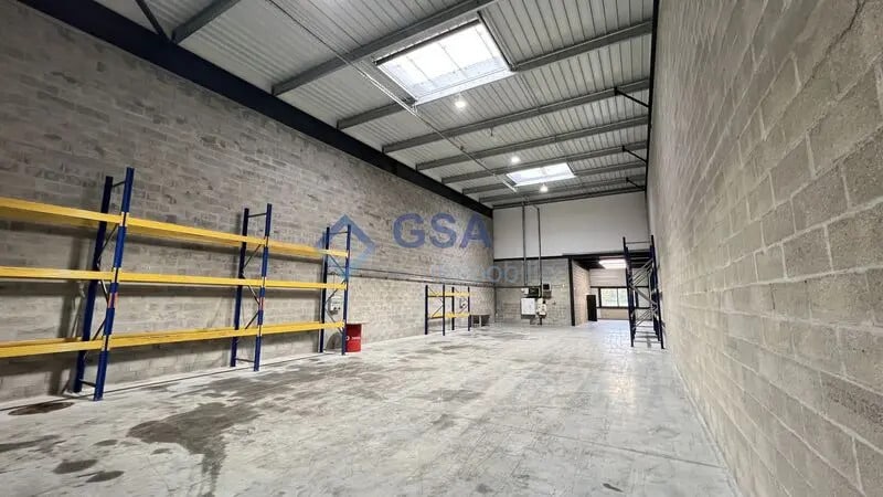 Office in Moissy-Cramayel for lease Interior Photo- Image 1 of 10