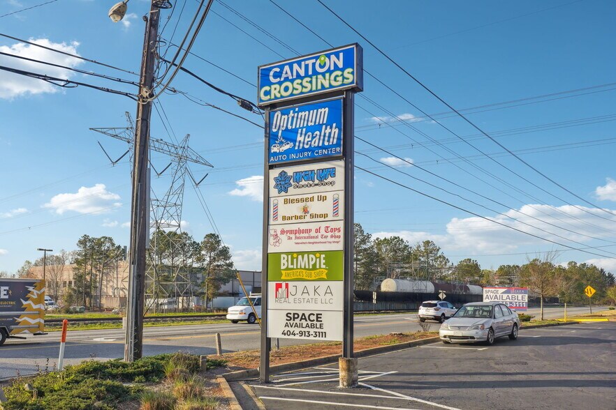 1809 Canton Rd, Marietta, GA à louer - Photo du bâtiment - Image 2 de 5