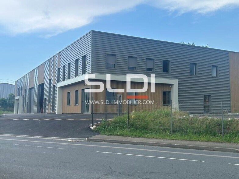 Flex in Trévoux for lease - Building Photo - Image 2 of 5