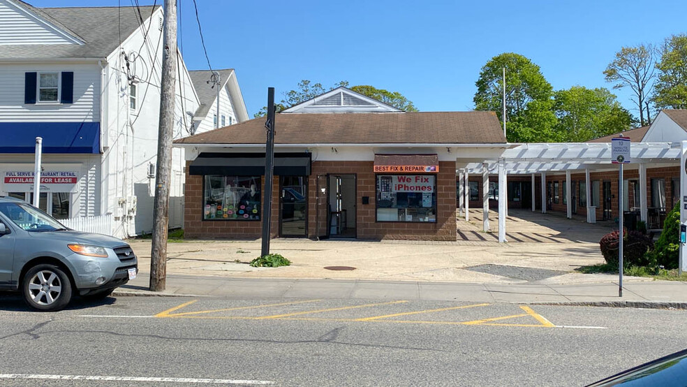 569 Main St, Hyannis, MA à vendre - Photo du bâtiment - Image 1 de 1