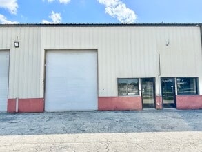 5468 Williamsburg Dr, Punta Gorda, FL for lease Interior Photo- Image 1 of 2