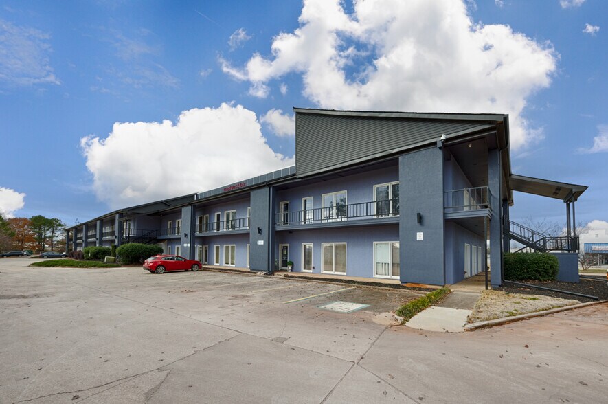 190 Lime Quarry Rd, Madison, AL à louer - Photo du bâtiment - Image 2 de 18