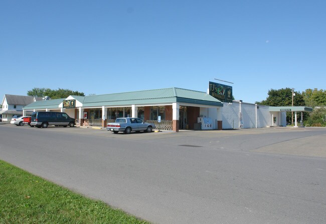 Plus de détails pour 49 N Railroad St, Hughesville, PA - Commerce de détail à vendre