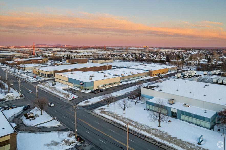 100 Boul Hymus, Pointe-claire, QC à louer - Aérien - Image 2 de 5