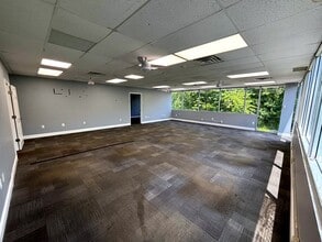 95 Main Ave, Clifton, NJ for lease Interior Photo- Image 2 of 7