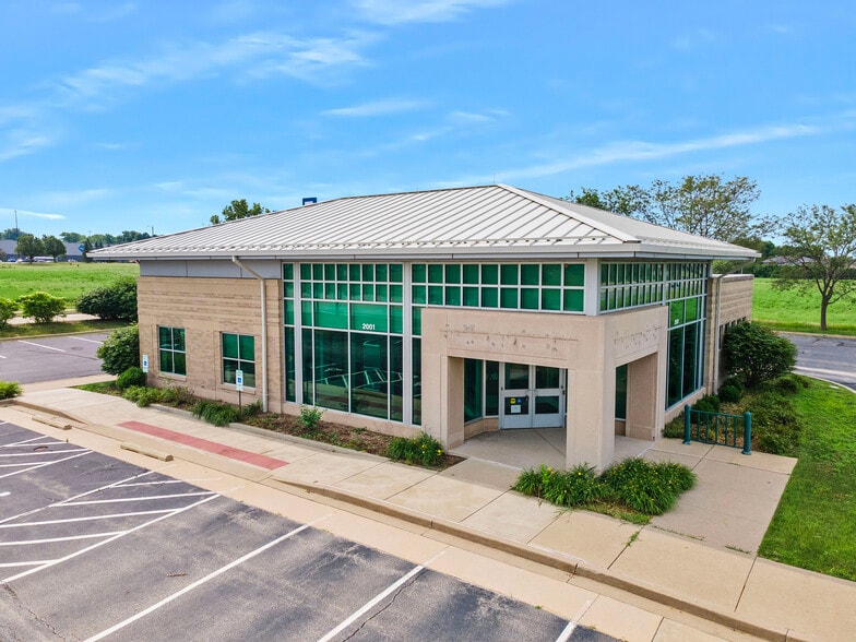 2001 Shepard Rd, Normal, IL for lease - Primary Photo - Image 1 of 15