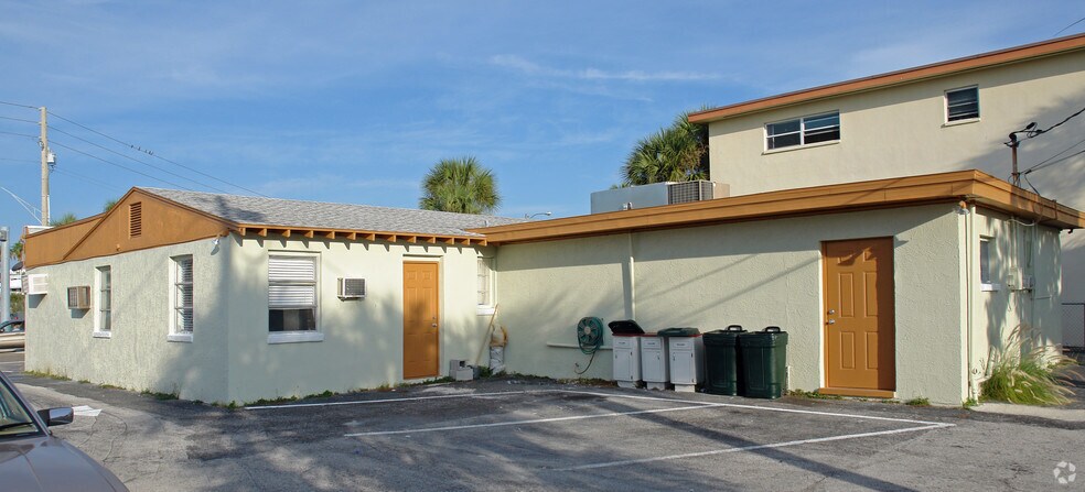 5995 Gulf Winds Dr, Saint Petersburg, FL à vendre - Photo du bâtiment - Image 1 de 1