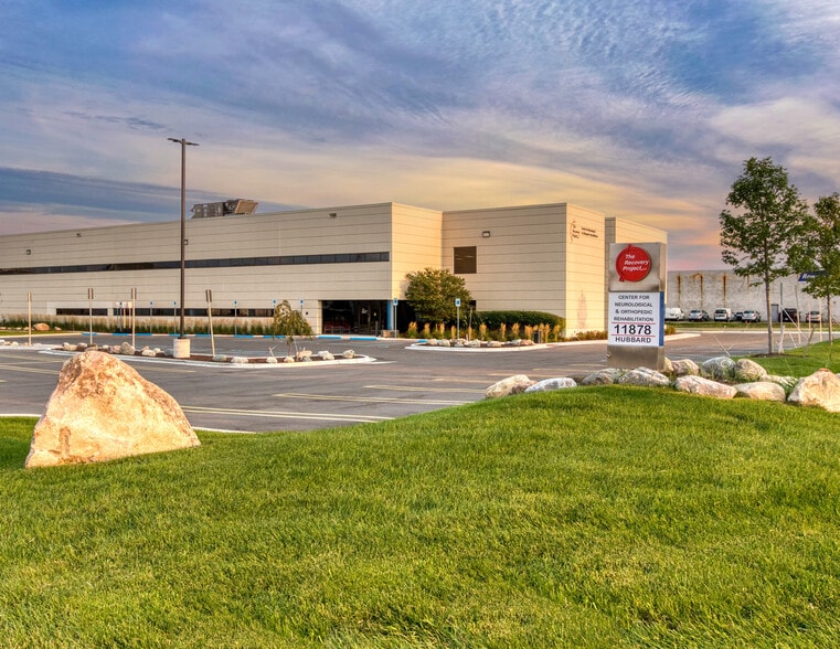 11878 Hubbard St, Livonia, MI for lease - Building Photo - Image 1 of 9