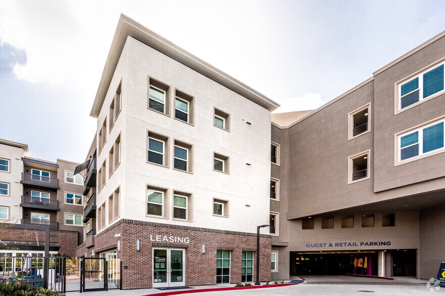 3630 Westminster Ave, Santa Ana, CA à louer - Photo du bâtiment - Image 2 de 7
