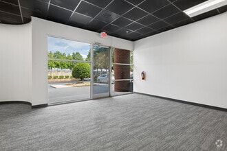 408 Gallimore Dairy Rd, Greensboro, NC for lease Lobby- Image 2 of 12