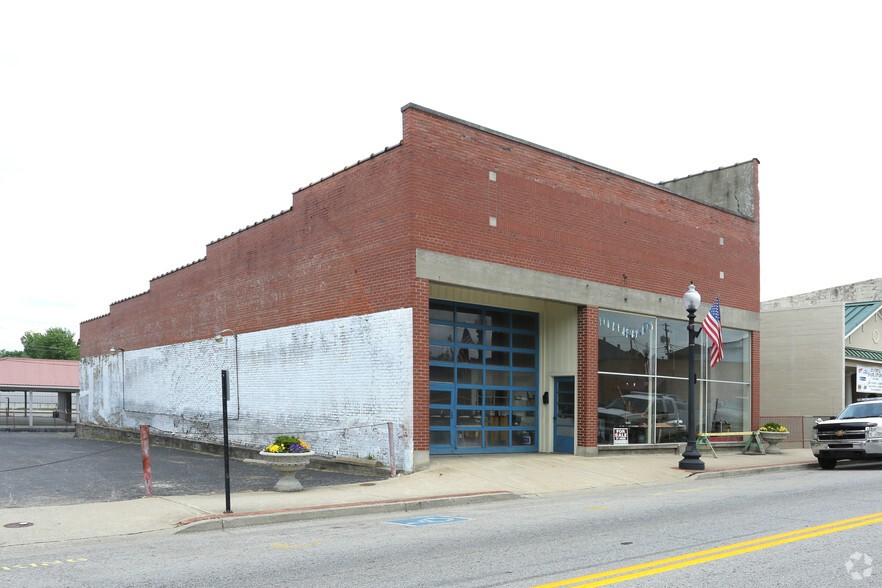 235 W Main St, Lebanon, KY à vendre - Photo principale - Image 1 de 1