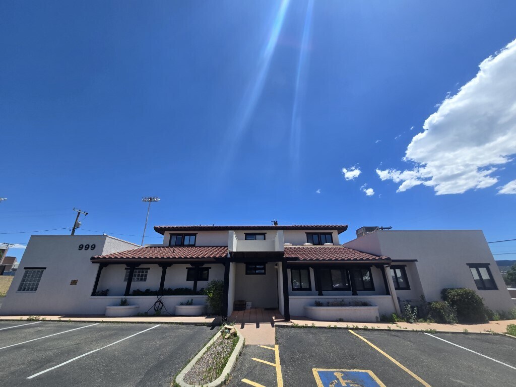 999 Division St, Prescott, AZ à vendre Photo du bâtiment- Image 1 de 38