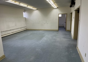 207 Allegheny St, Tarentum, PA for lease Interior Photo- Image 1 of 1