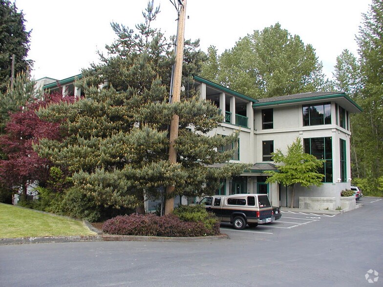 10634 E Riverside Dr, Bothell, WA à vendre - Photo du bâtiment - Image 2 de 22