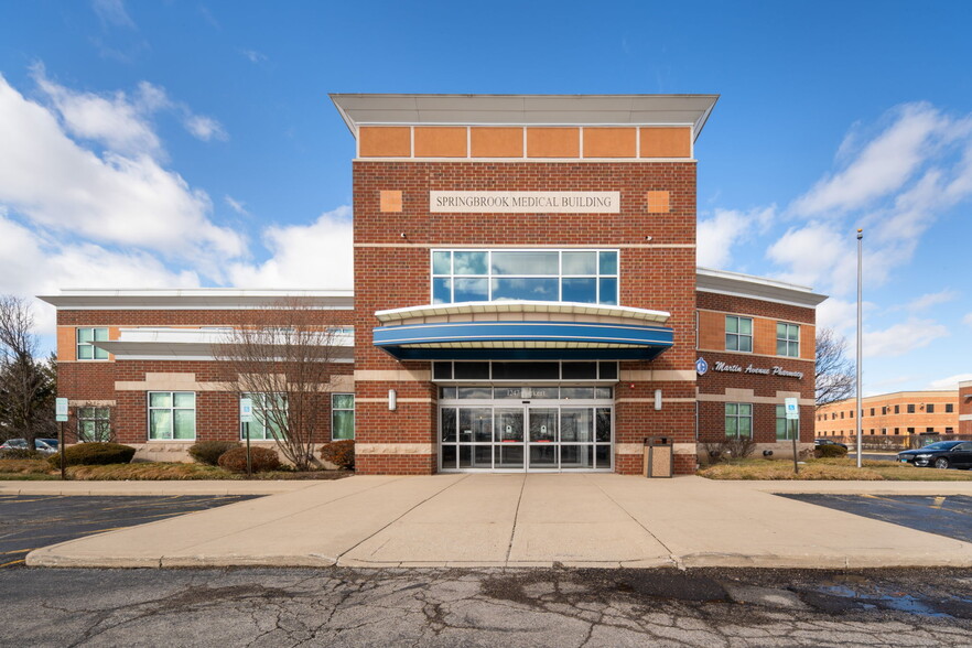 1247 Rickert Dr, Naperville, IL for lease - Building Photo - Image 1 of 6