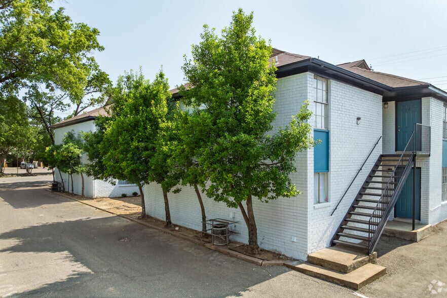 3467-3469 Southern Ave, Memphis, TN à vendre - Photo du bâtiment - Image 2 de 16