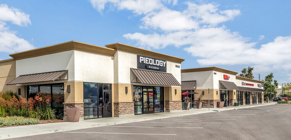 9515-9575 Valley View St, Cypress, CA à louer - Photo du bâtiment - Image 1 de 7