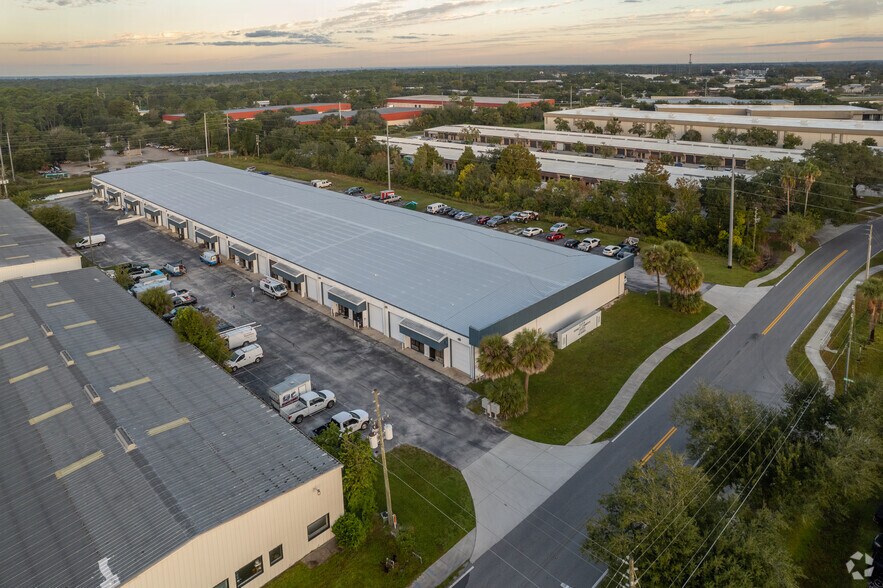 1335 Bennett Dr, Longwood, FL à louer - Aérien - Image 2 de 9