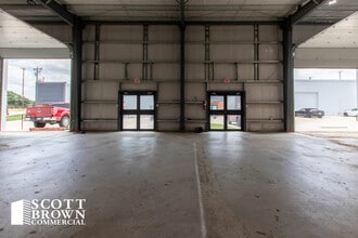 1651 Hill Ln, Little Elm, TX for lease Interior Photo- Image 1 of 6