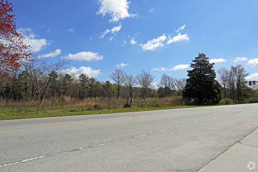 2425 Pocahontas Trl, Williamsburg, VA for sale - Primary Photo - Image 1 of 4