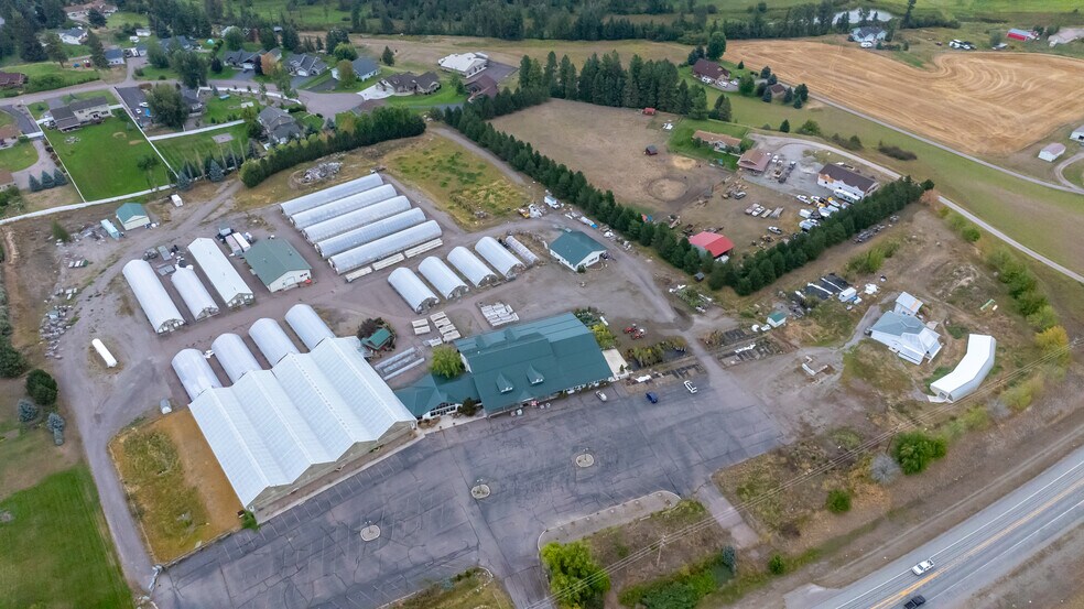 2205 MT Highway 35, Kalispell, MT à vendre - Photo du bâtiment - Image 2 de 3