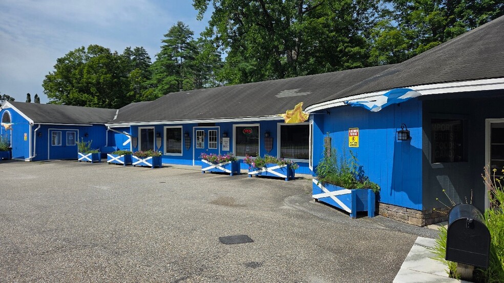 5187 Vt Route 7A, Arlington, VT for sale - Building Photo - Image 2 of 12