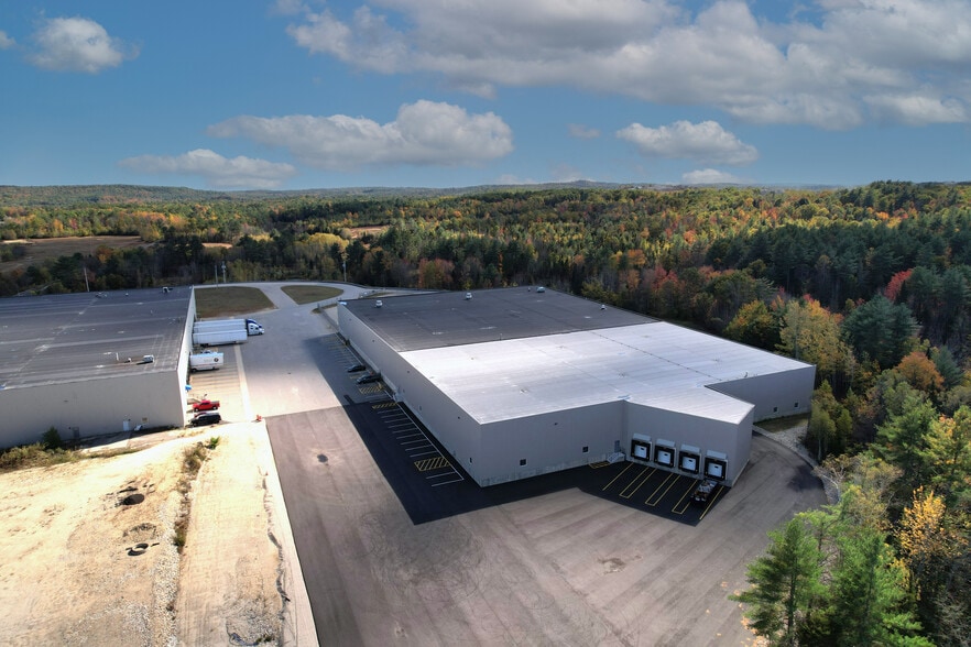 115 Logistics Dr, Auburn, ME à louer - Photo du bâtiment - Image 2 de 5