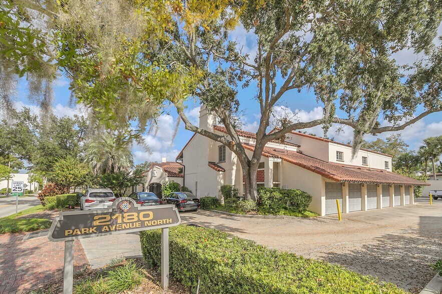 2180 N Park Ave, Winter Park, FL à vendre - Photo du bâtiment - Image 2 de 7