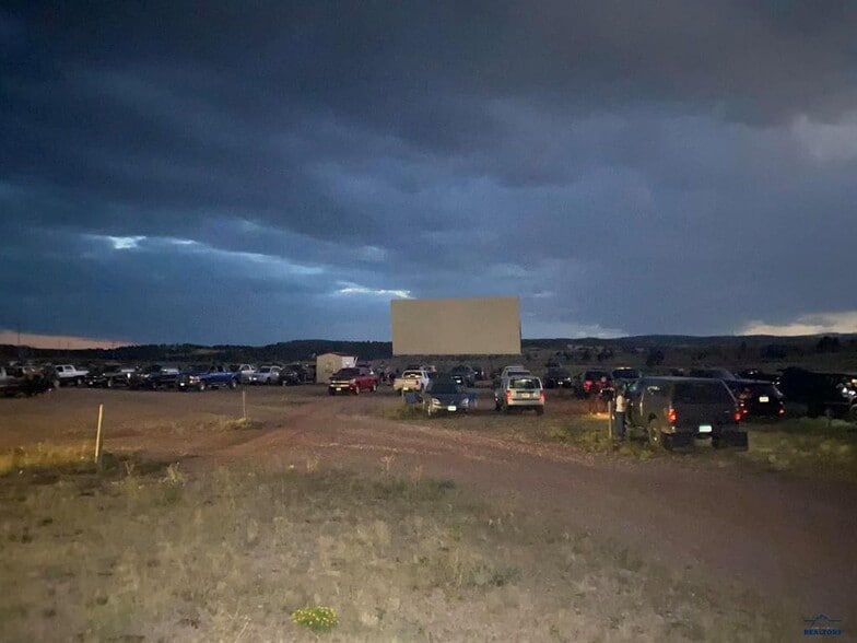 810 Tenaya st, Hermosa, SD for sale - Building Photo - Image 2 of 19