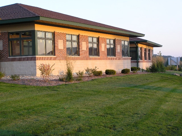 1108 Stephenson Ln, Waunakee, WI for lease - Building Photo - Image 1 of 4