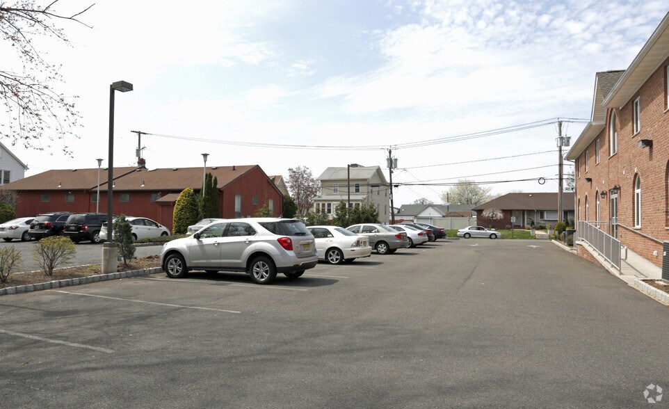 11 Broadway, Clark, NJ à louer - Photo du bâtiment - Image 3 de 5