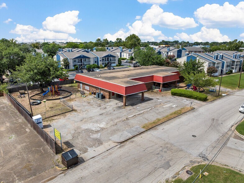 5000 Tennyson Dr, Waco, TX à vendre - Photo du bâtiment - Image 2 de 7