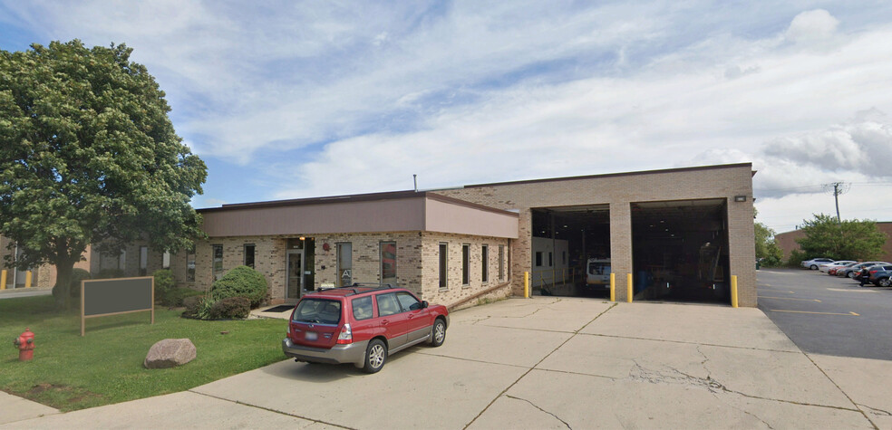 605 Bonnie Ln, Elk Grove Village, IL for lease - Building Photo - Image 2 of 2