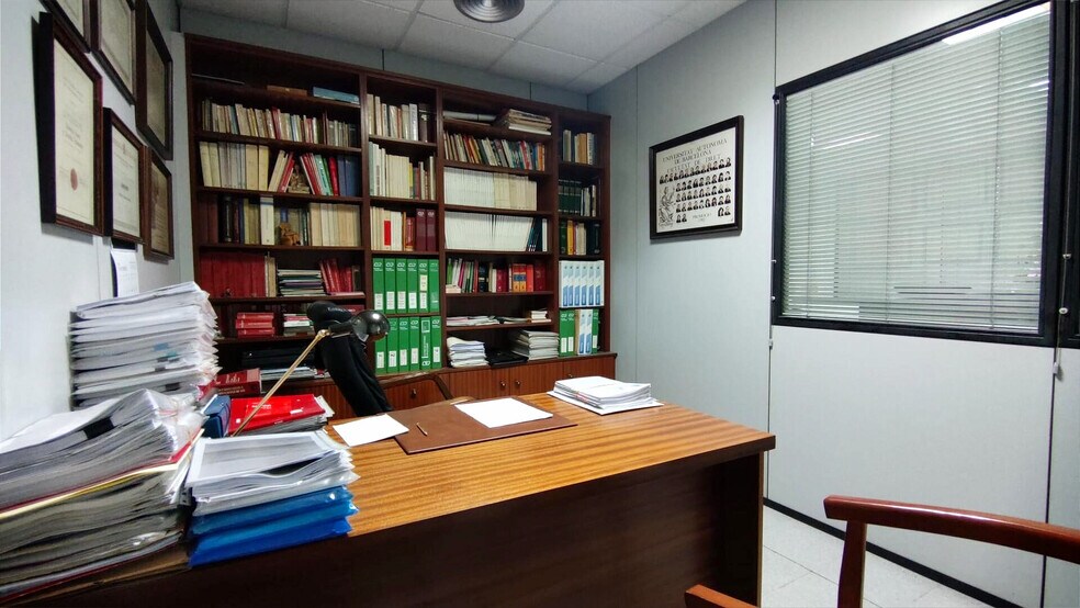 Immeuble residentiel dans Rubí, Barcelona à vendre - Photo intérieure - Image 2 de 13