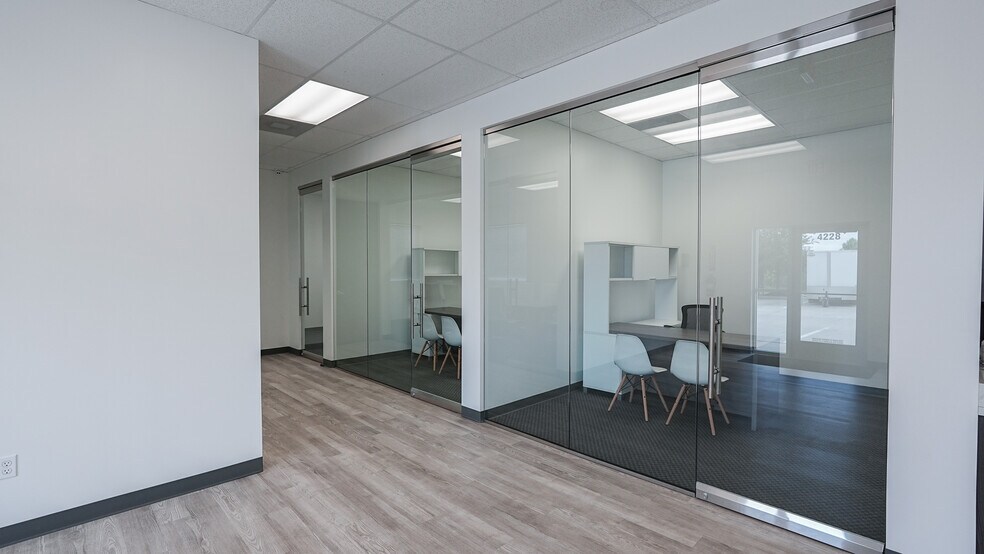 4228 Clay Business Dr, Katy, TX à louer - Photo intérieure - Image 2 de 14