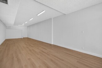 8912-8914 Reseda Blvd, Northridge, CA for lease Interior Photo- Image 2 of 3