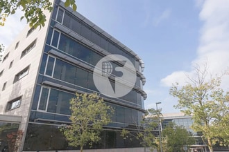 Bureau dans Sant Cugat del Vallès, Barcelona à louer Photo du bâtiment- Image 2 de 21