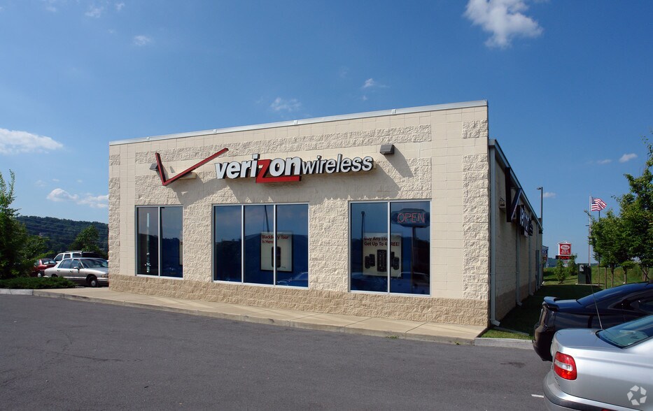 149 Fitness Way, Johnson City, TN à vendre - Photo du bâtiment - Image 2 de 6