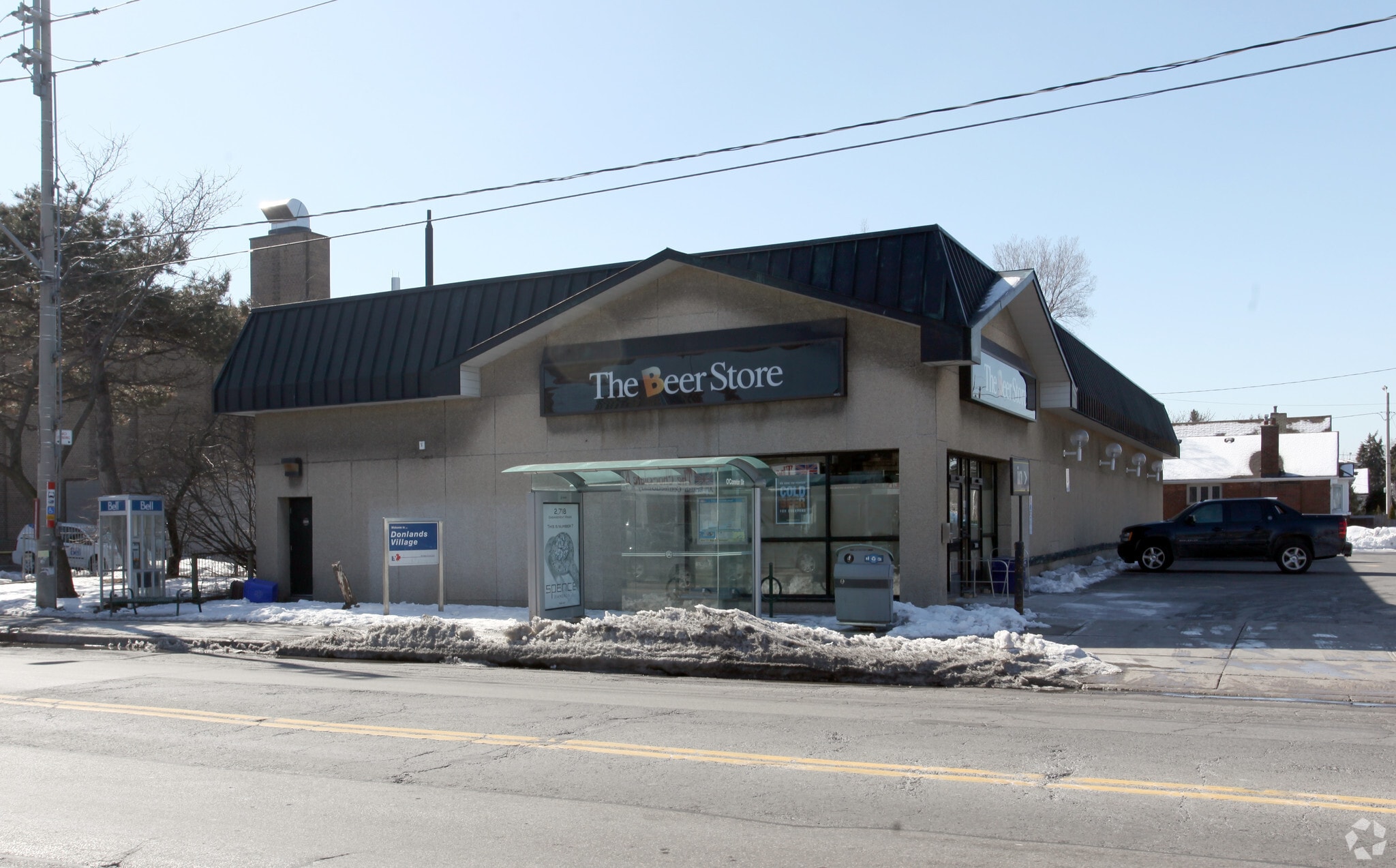 380 Donlands Ave, Toronto, ON à louer Photo principale- Image 1 de 4
