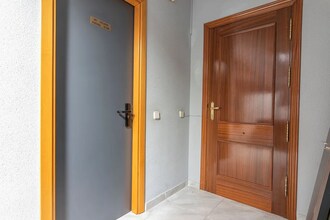 Bureau/Commerce de détail dans Torrejón de la Calzada, Madrid à louer Photo intérieure- Image 1 de 4