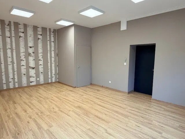Office in Chalon-sur-Saône for lease - Interior Photo - Image 2 of 5