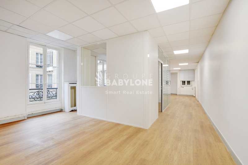 Industrial in Paris for lease - Interior Photo - Image 3 of 6